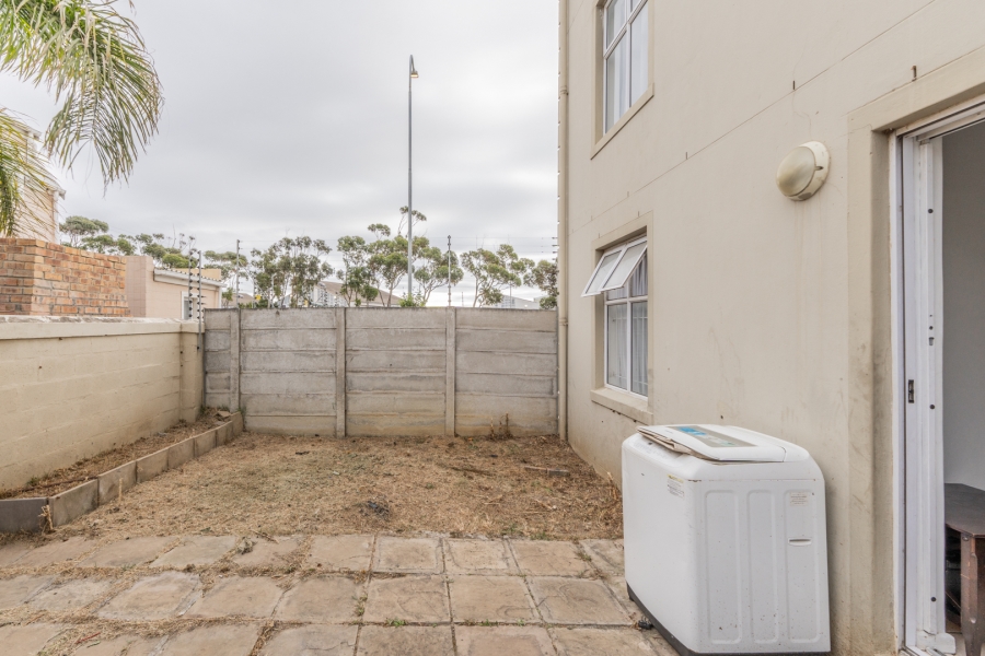 2 Bedroom Property for Sale in Guldenland Western Cape